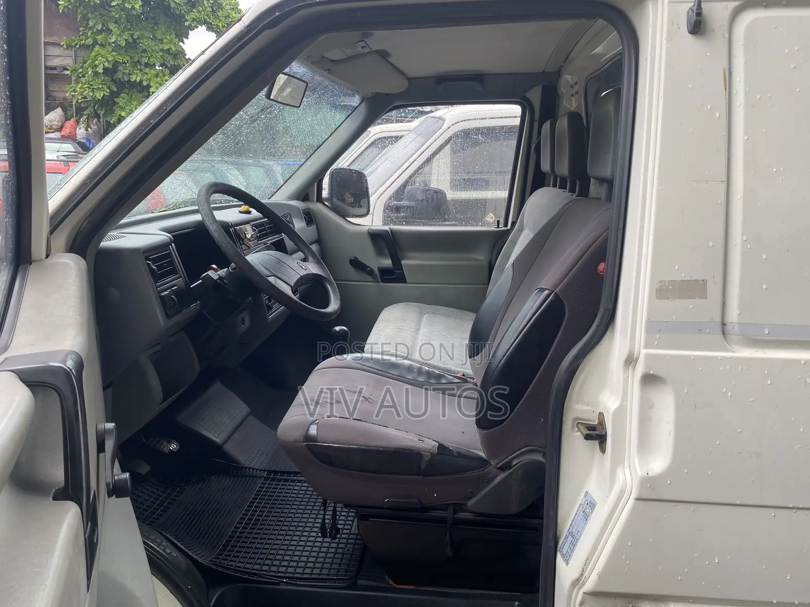 Volkswagen Transporter 2000 White