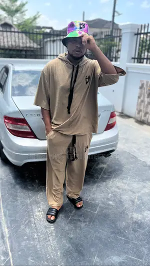 Brown Short-Sleeve Oversized Hooded T-Shirt. With Pant