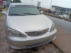 Toyota Camry 2005 Silver