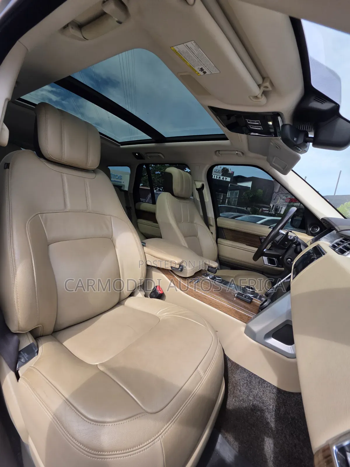 Land Rover Range Rover Vogue 2020 Gold