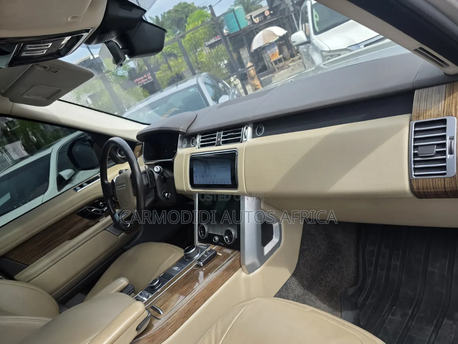 Land Rover Range Rover Vogue 2020 Gold