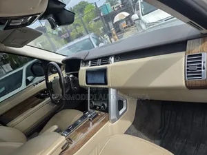 Land Rover Range Rover Vogue 2020 Gold