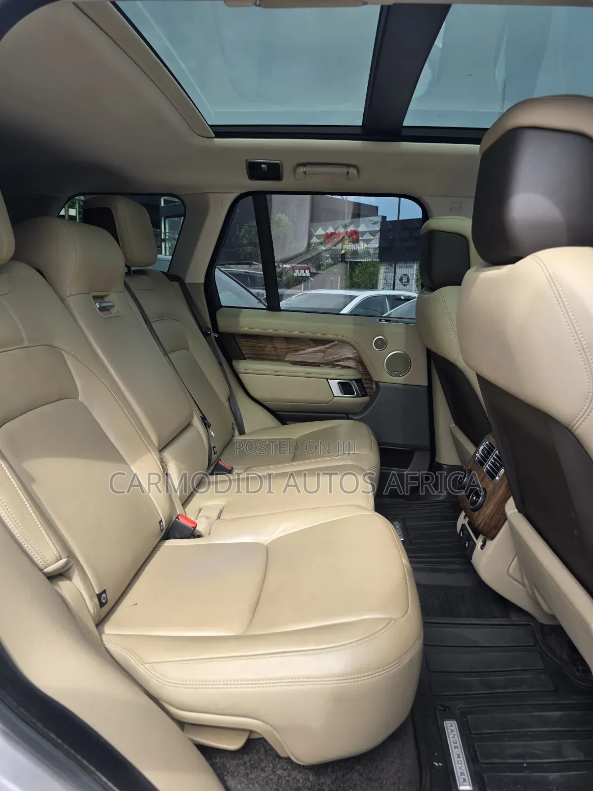 Land Rover Range Rover Vogue 2020 Gold