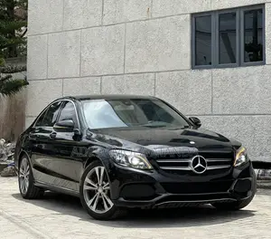 Mercedes-Benz C300 2017 Black