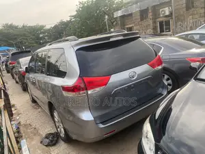 Toyota Sienna 2014 Gray