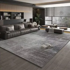 Top Quality Center Rug
Size: 5 by 7 Ft (160cm X 230cm)