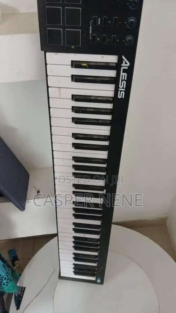 Alesis V61 Studio Midi Keyboard