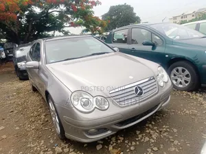 Mercedes-Benz C200 2004 Gray