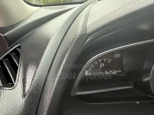 Toyota Yaris 2018 Silver
