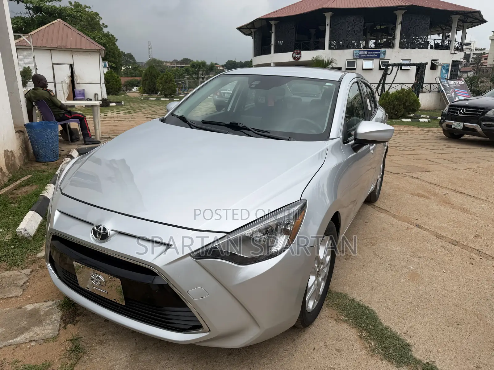 Toyota Yaris 2018 Silver
