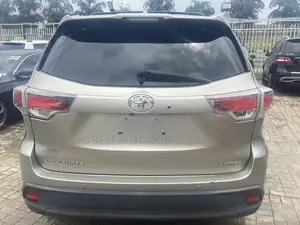 Toyota Highlander Limited Platinum V6 4x2 (3.5L 6cyl 6A) 2016 Gray