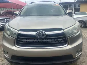 Toyota Highlander Limited Platinum V6 4x2 (3.5L 6cyl 6A) 2016 Gray