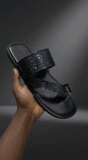 Men’S Stylish Slippers Customized in All Sizes Colors
