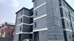 3bdrm House in Lekki Phase 1 for rent