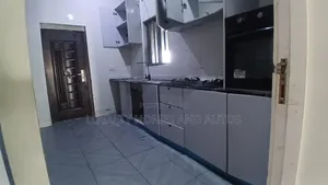 3bdrm House in Lekki Phase 1 for rent