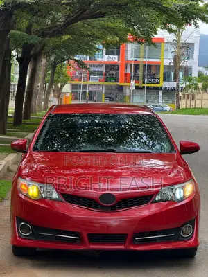 Toyota Camry SE 4dr Sedan (2.5L 4cyl 6A) 2013 Red