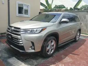 Toyota Highlander Limited 4dr SUV (3.5L 6cyl 6A) 2015 Gold