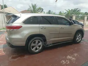 Toyota Highlander Limited 4dr SUV (3.5L 6cyl 6A) 2015 Gold
