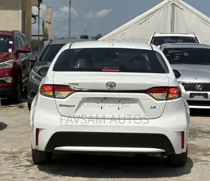 Toyota Corolla 2022 White