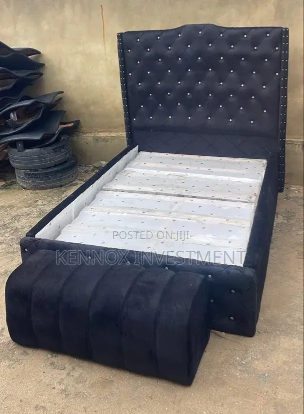 Executive 4 and Half by 6 Bedframe With an Ottoman