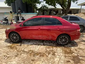 Toyota Yaris 1.0 VVT-i 2008 Red