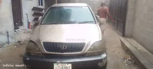 Lexus RX 1999 Gold
