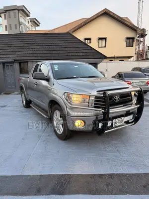 Toyota Tundra 2008 Silver