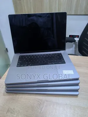 Laptop Apple MacBook Pro 2021 M1 32GB Apple M1 Max SSD 1T