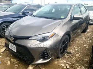 Toyota Corolla LE (1.8L 4cyl 2A) 2018 Gray