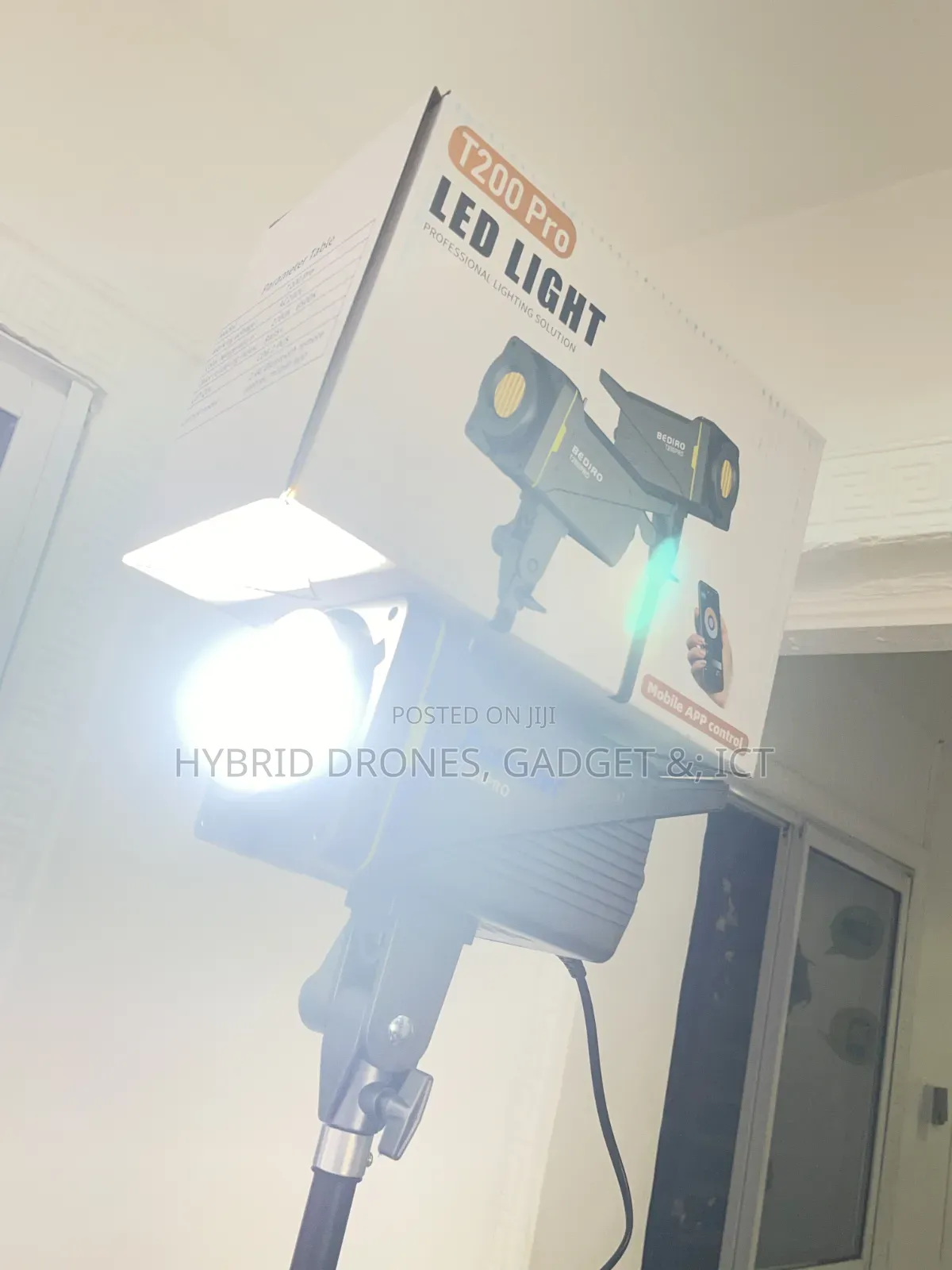 Professional Studio T200 Pro Light for Content