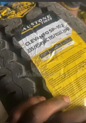 Austone Tyre / Tires (235/65r16 C)