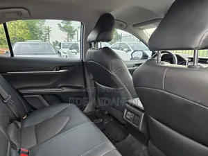 Toyota Camry 2020 Silver