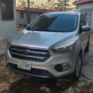 Ford Escape S FWD 2019 Silver