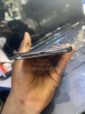 Apple iPhone X 64 GB Black