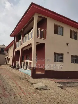 Sale 3nos of 3bed Wit 2 Bed Wit Penthouse at Ikorodu Lagos