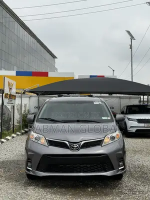 Toyota Sienna 2015 Gray