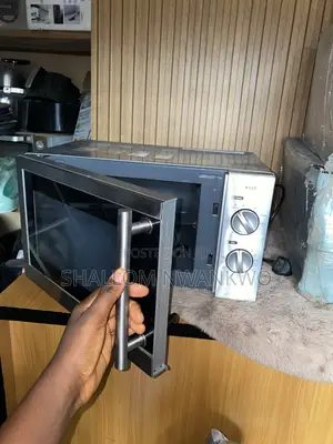 Tokunbo Microwave Oven 20l