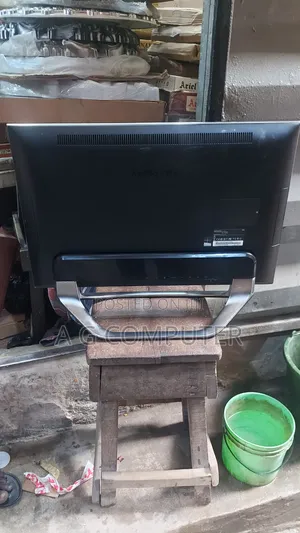 Desktop Computer Samsung AiO 24 8GB Intel Core i5 HDD 500GB