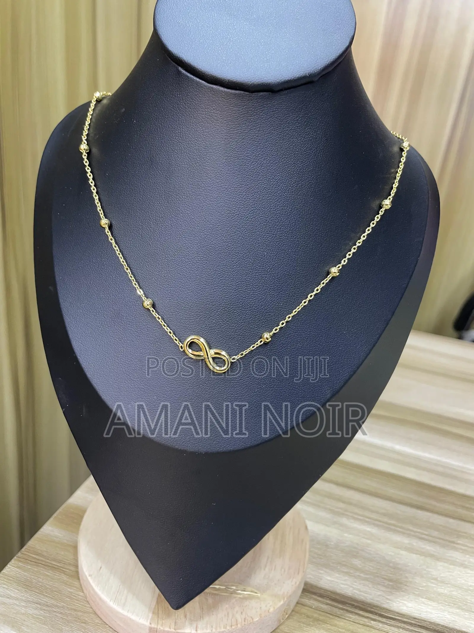 Beautiful Classy Necklace