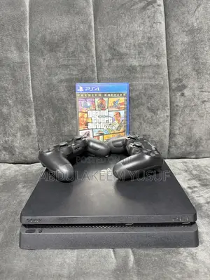 Playstation 4 Slim