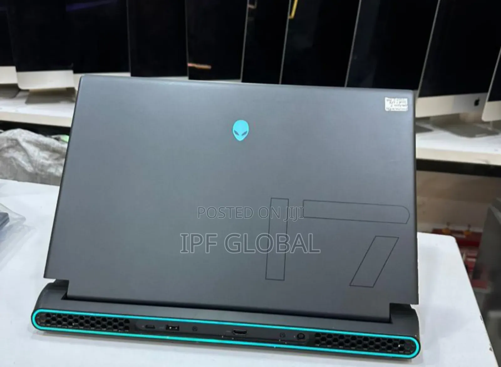 Laptop Alienware m17 R5 32GB AMD Ryzen 9 SSD 2T