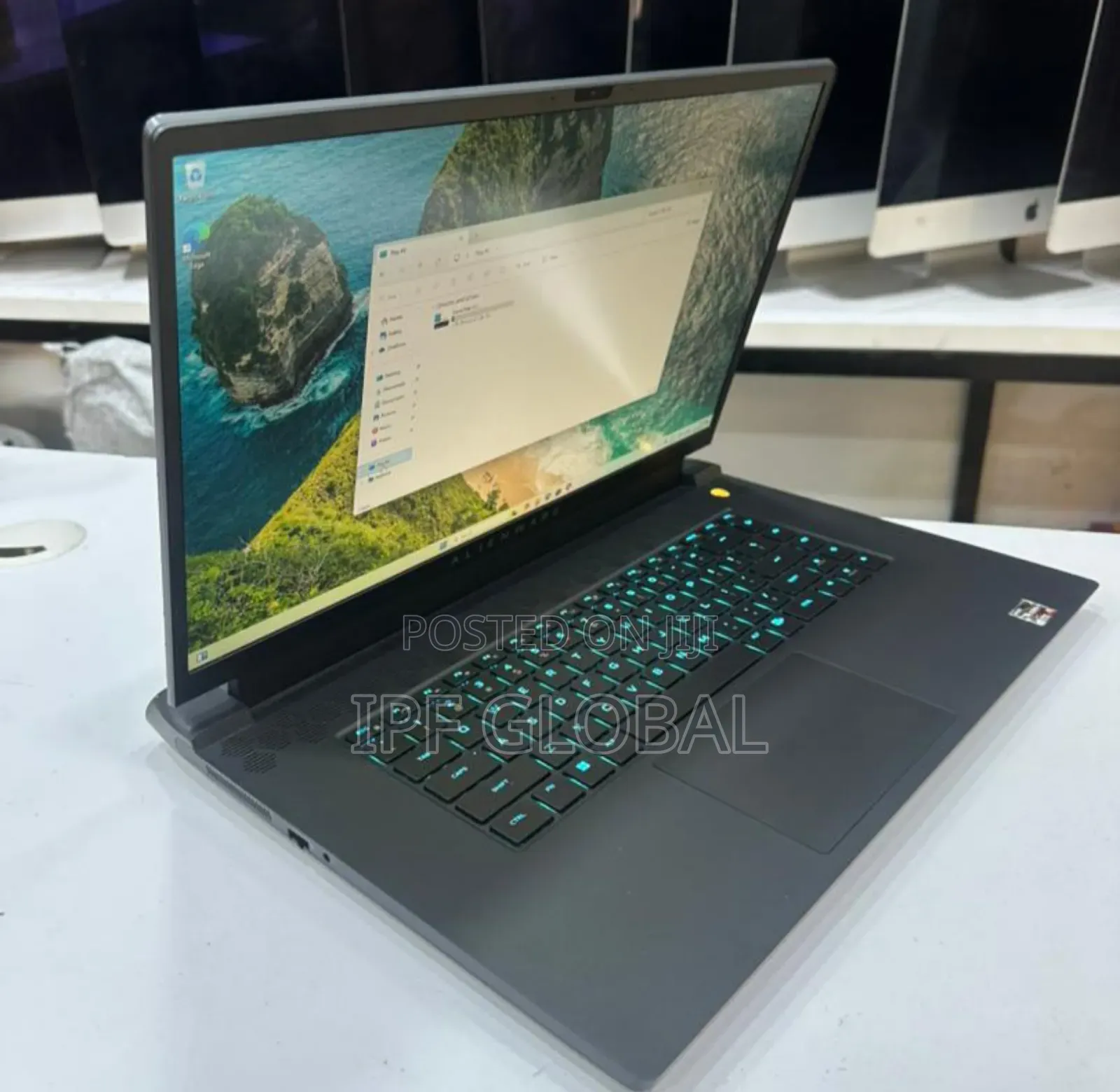 Laptop Alienware m17 R5 32GB AMD Ryzen 9 SSD 2T