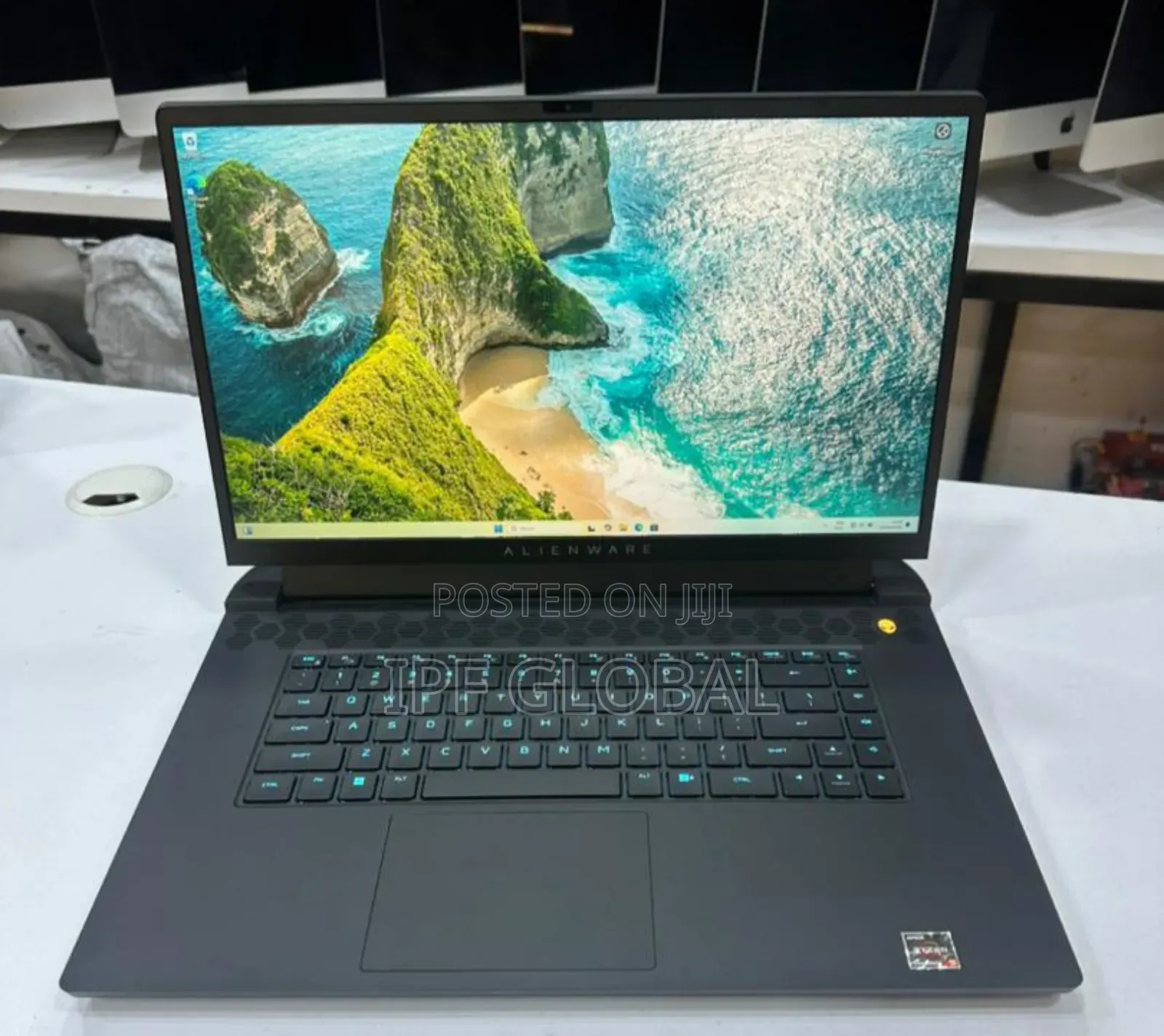 Laptop Alienware m17 R5 32GB AMD Ryzen 9 SSD 2T
