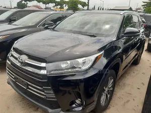 Toyota Highlander XLE 4x2 V6 (3.5L 6cyl 8A) 2018 Black