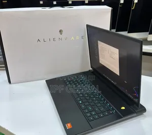 New Laptop Alienware M16 R1 32GB AMD Ryzen 9 SSD 1T