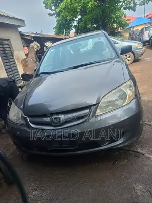 Honda Civic 2005 Gray
