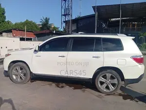 Toyota Highlander 2011 White