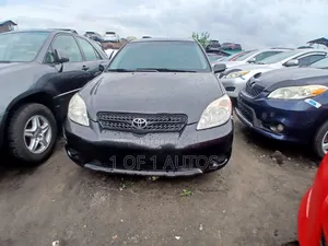 Toyota Matrix Hatchback FWD (1.8L 4cyl 5M) 2005 Black