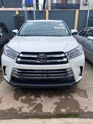 Toyota Highlander XLE V6 4x4 (3.5L 6cyl 6A) 2016 White
