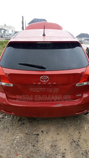Toyota Venza 2010 Red